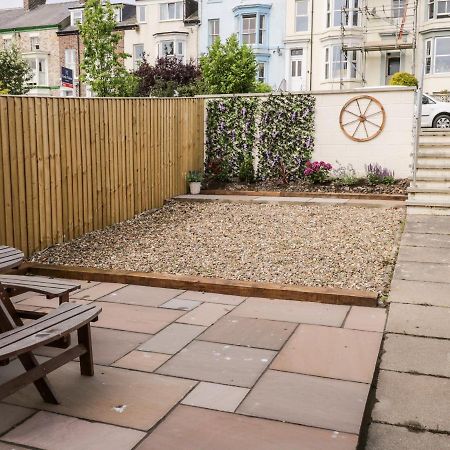 Harbour Hideaway Villa Whitby Bagian luar foto