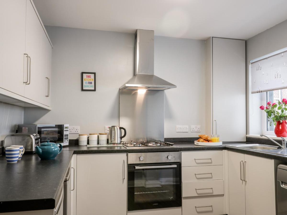 Harbour Hideaway Villa Whitby Bagian luar foto