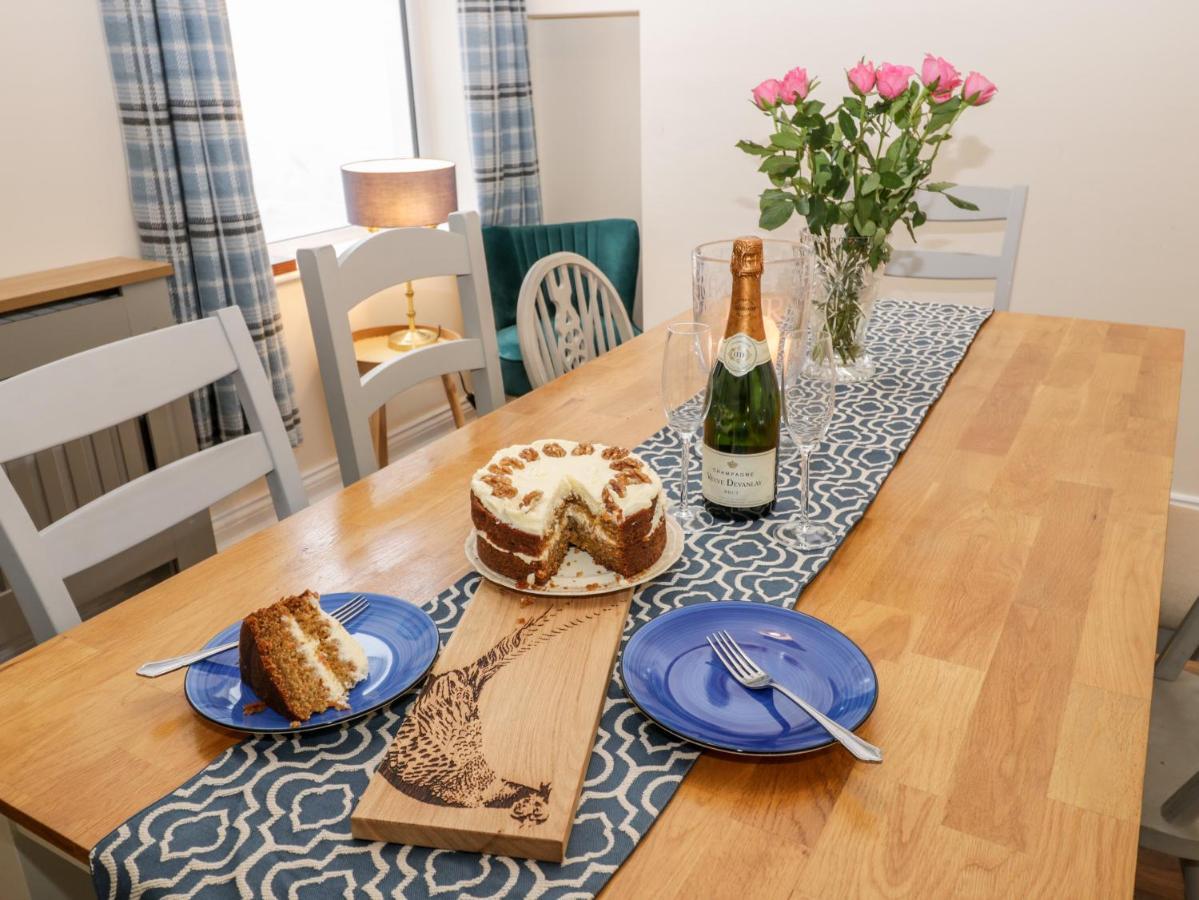 Harbour Hideaway Villa Whitby Bagian luar foto
