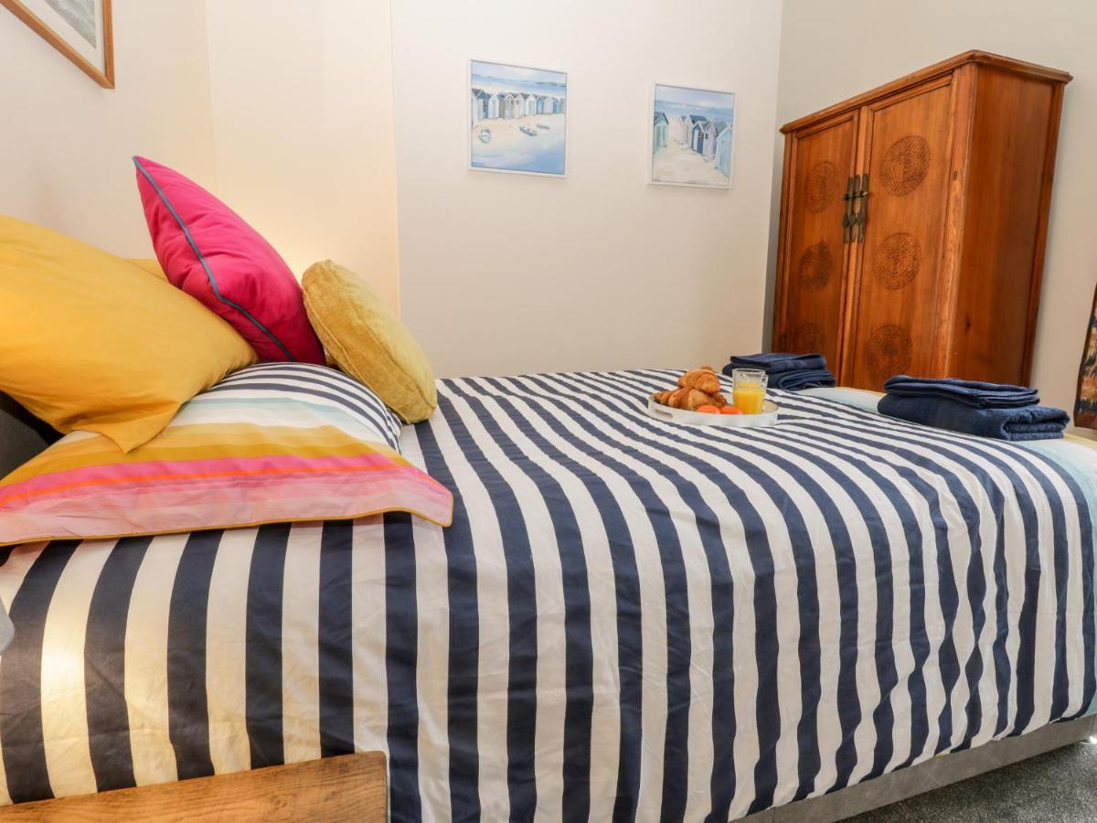 Harbour Hideaway Villa Whitby Bagian luar foto