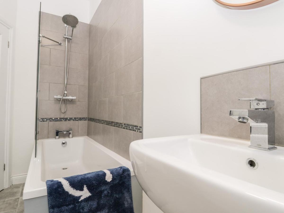Harbour Hideaway Villa Whitby Bagian luar foto