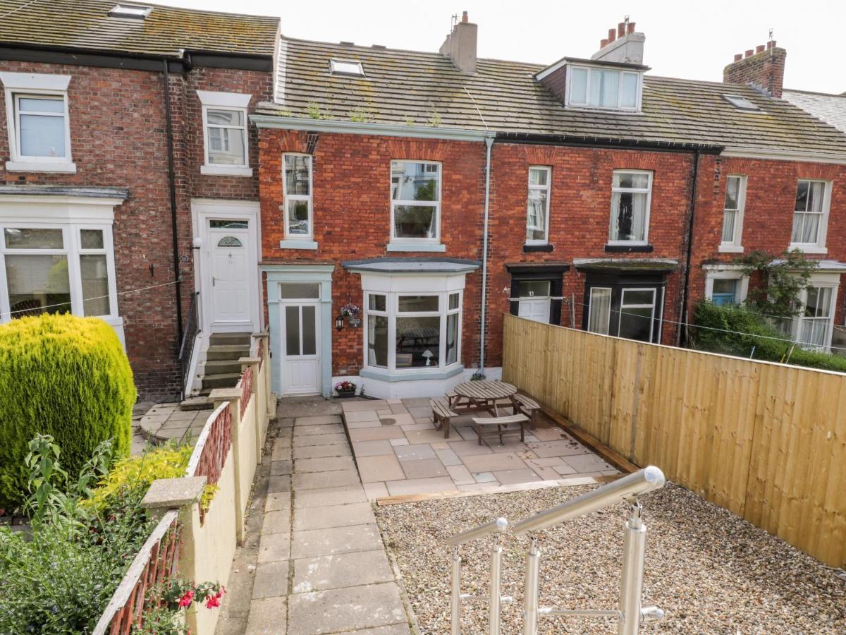 Harbour Hideaway Villa Whitby Bagian luar foto