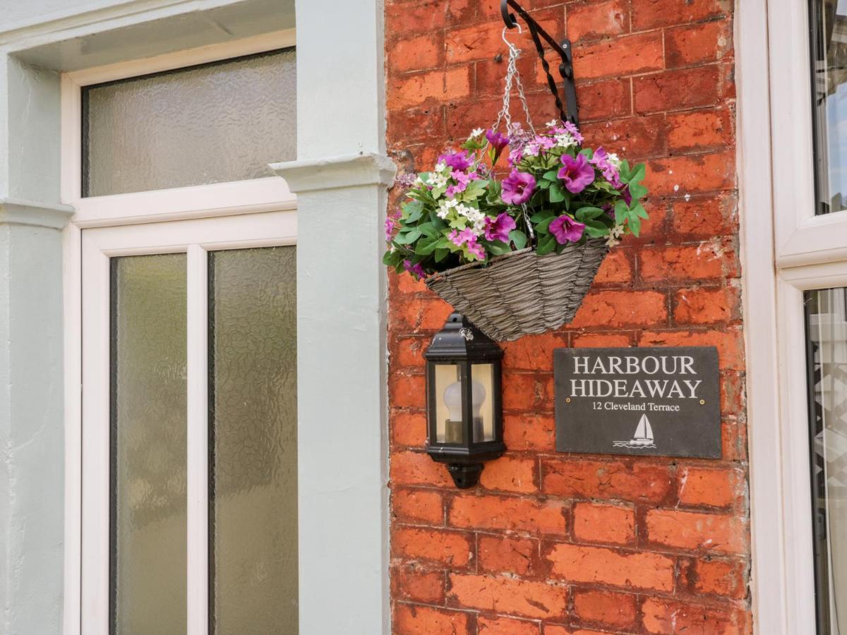 Harbour Hideaway Villa Whitby Bagian luar foto