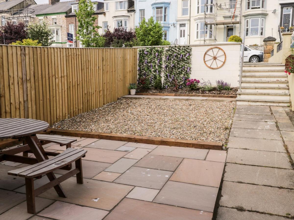 Harbour Hideaway Villa Whitby Bagian luar foto