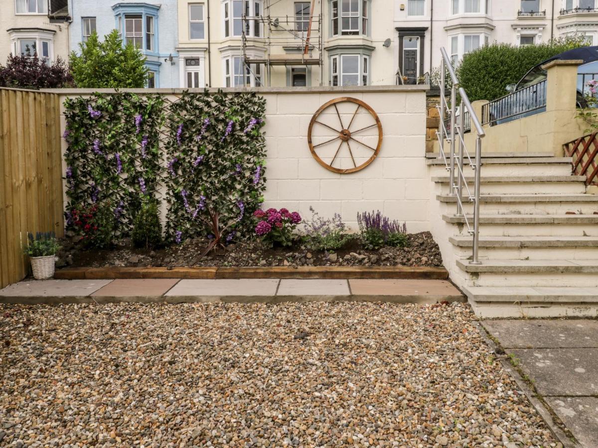 Harbour Hideaway Villa Whitby Bagian luar foto